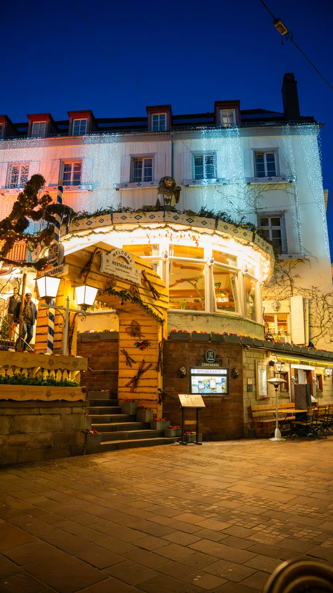 Löwenbräu Baden-Baden — Außenaufnahme der Wirtshaus-Fassade in Baden-Baden
