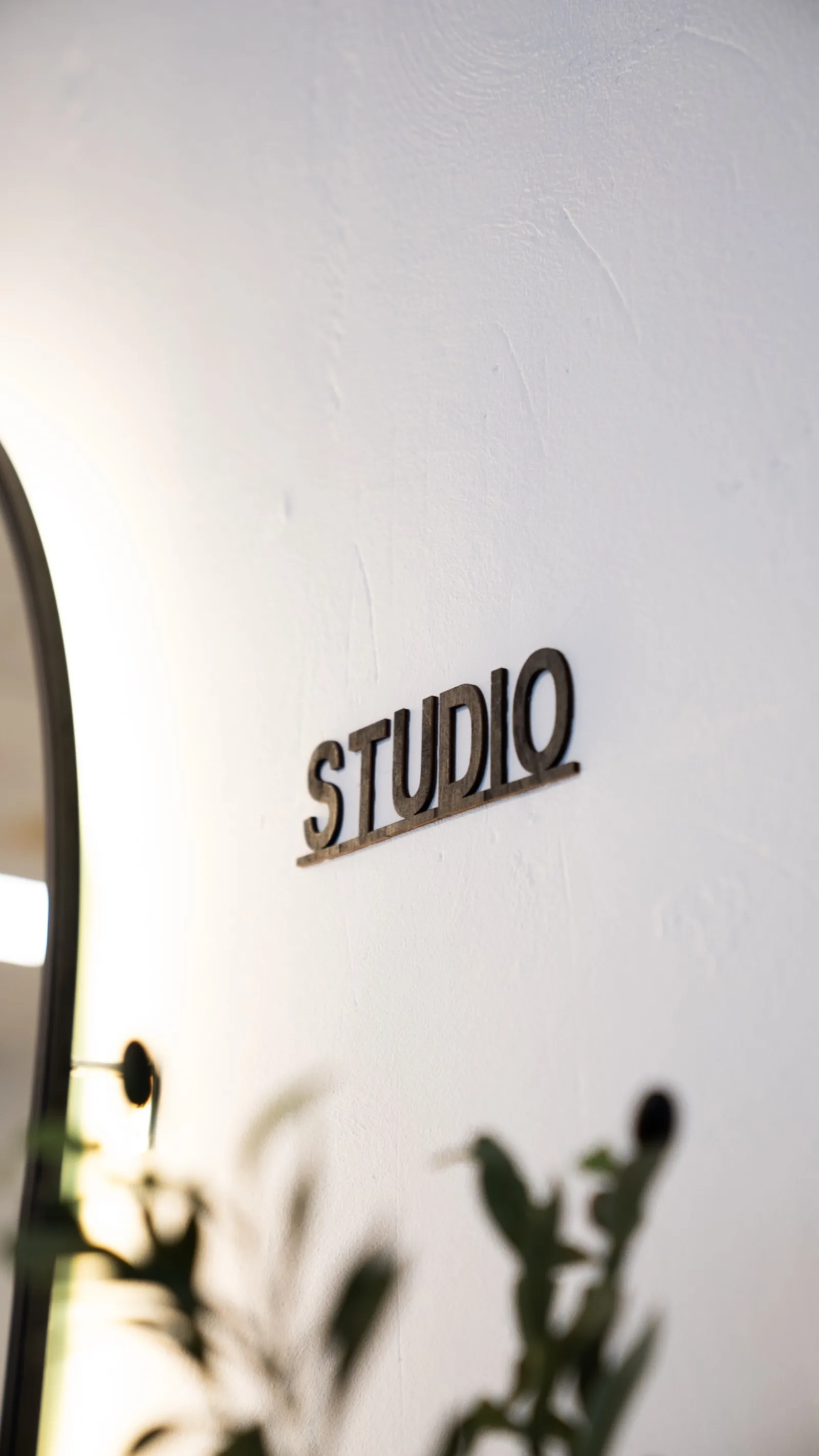 Reformation Personal Training — Trainer-Moment, Editorial-Bildsprache